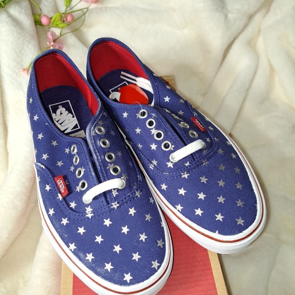 NIB Van's Studded Star Sneakers